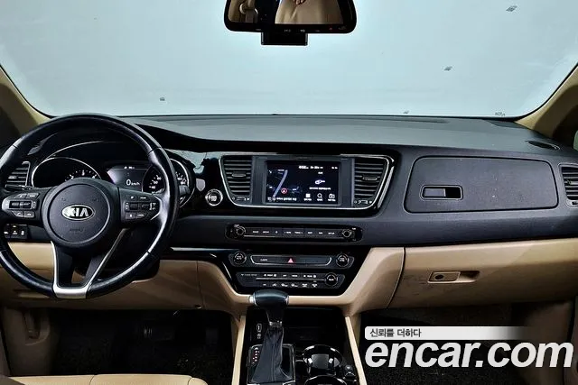 Kia The New Carnival id 2673789 из Кореи 17