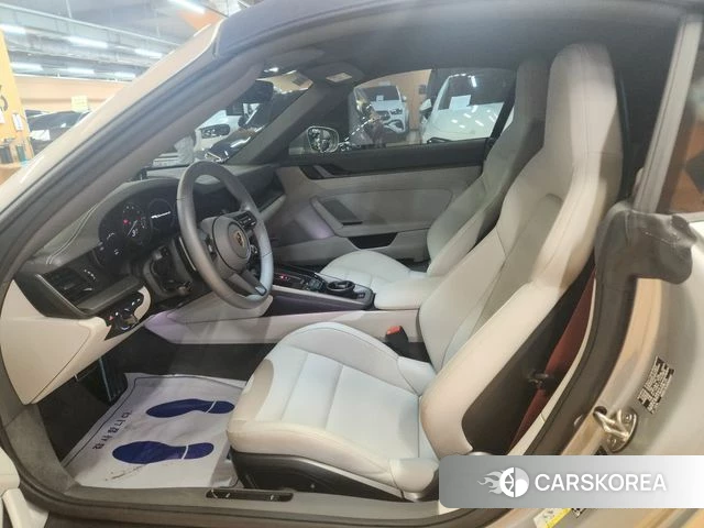 Porsche 911(992) id 4280221 из Кореи 17