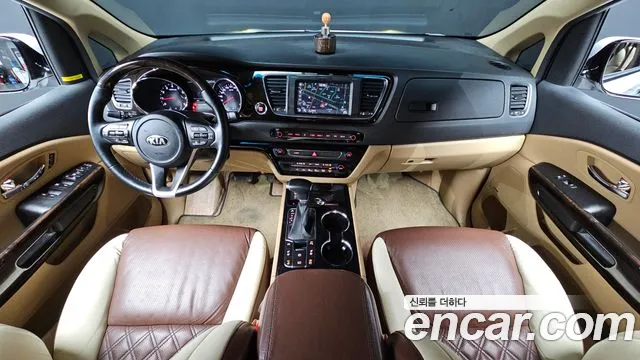 Kia The New Carnival id 2435689 из Кореи 17