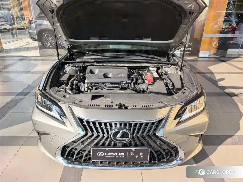 Lexus ES id 4589092 из Китая 7