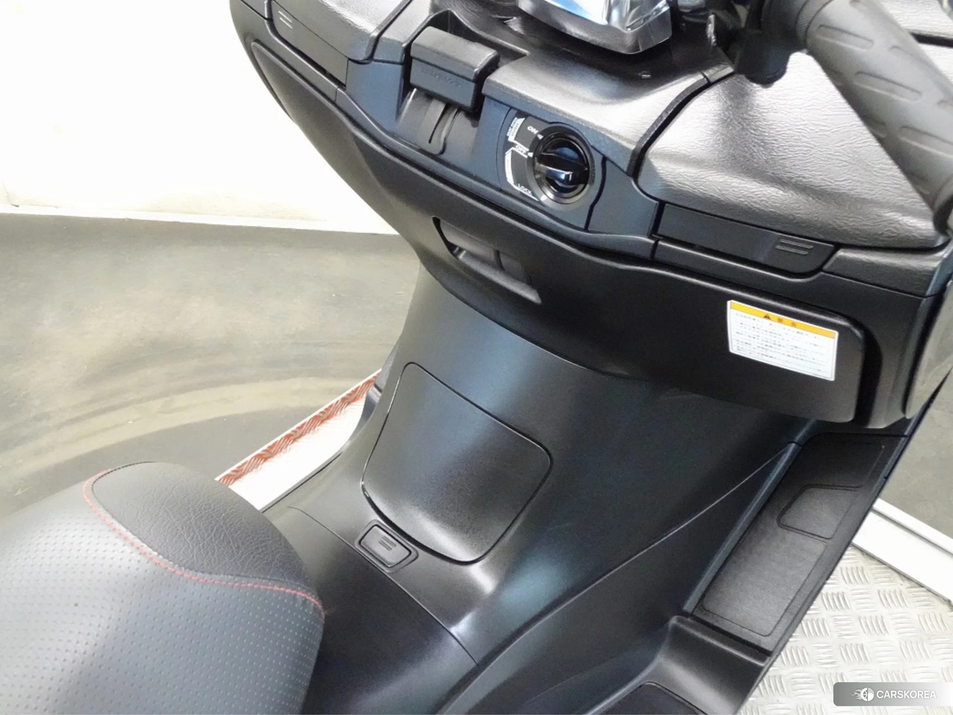 Suzuki SKYWAVE 250M id 3947866 из Японии 28