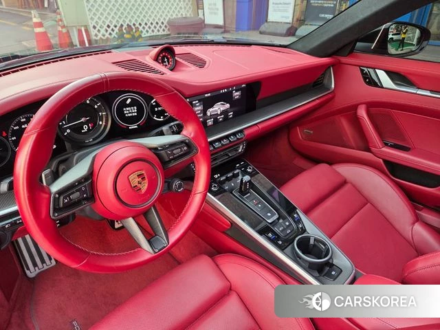 Porsche 911(992) id 3800201 из Кореи 17