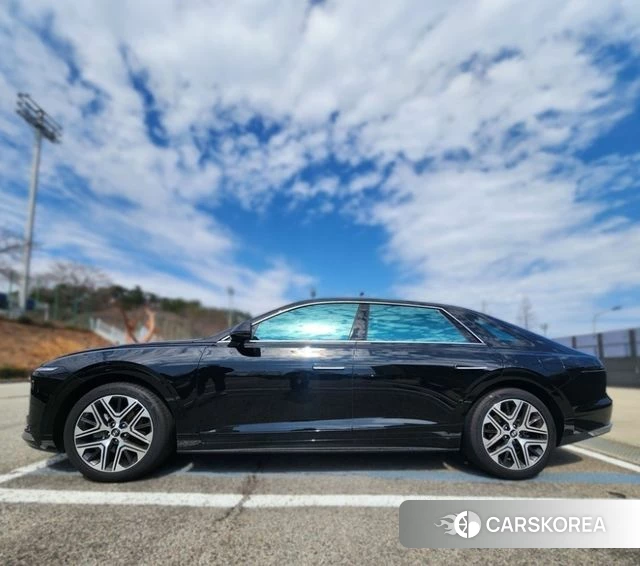 Hyundai Grandeur (GN7) id 3810945 из Кореи 7