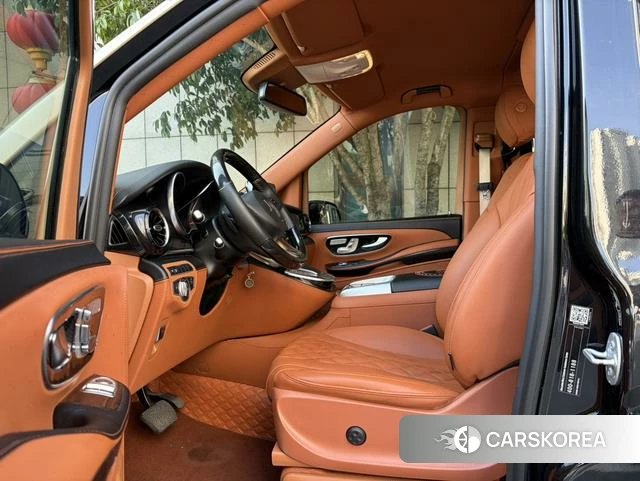 Mercedes-Benz V-class id 4341723 из Китая 29