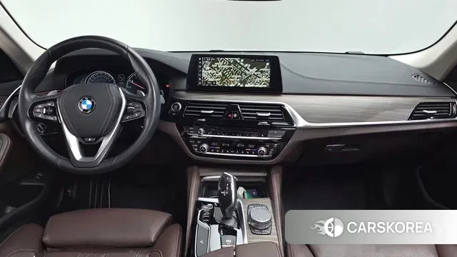 BMW 5 Series (G30) id 3515137 из Кореи 17