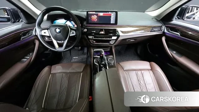 BMW 5 Series (G30) id 3316880 из Кореи 17