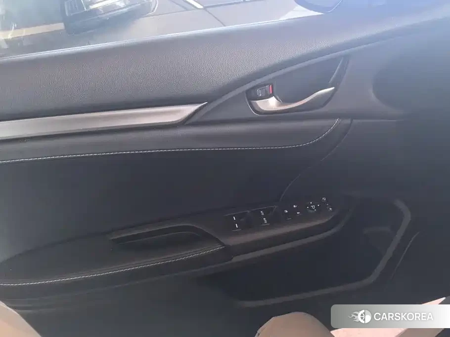 Honda Civic id 4622467 из Китая 13