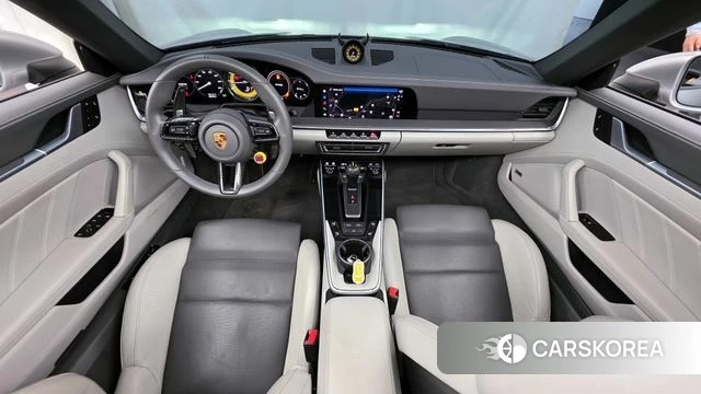 Porsche 911(992) id 3903896 из Кореи 17