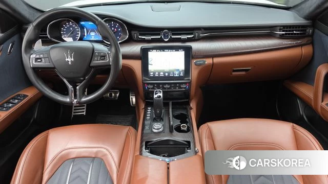 Maserati Quattroporte id 4502237 из Кореи 29