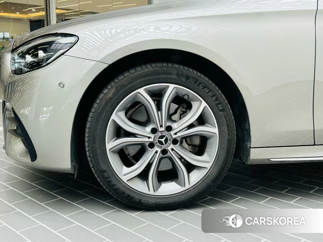 Mercedes-Benz E-class id 4359632 из Китая 17