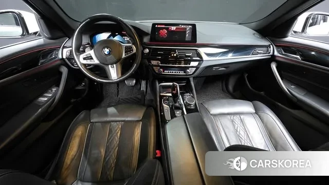 BMW 5 Series (G30) id 3344778 из Кореи 17