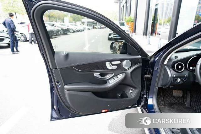 Mercedes-Benz Class C id 3857894 из Китая 10