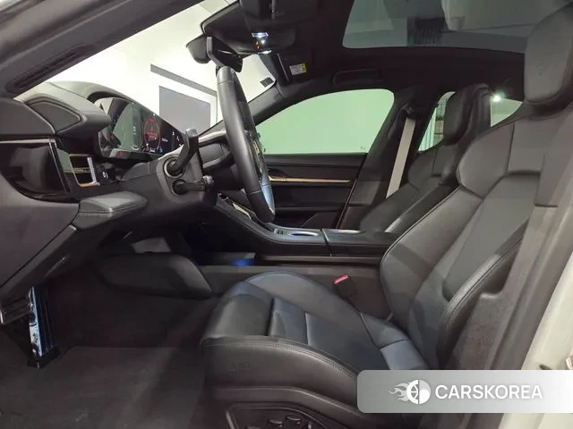 Porsche Taycan id 3711375 из Кореи 9