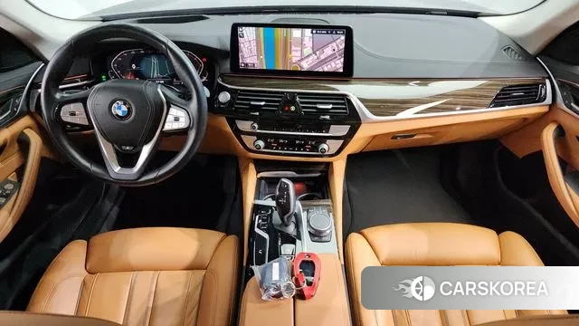 BMW 5 Series (G30) id 3095035 из Кореи 17