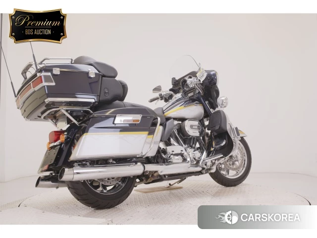 Harley-Davidson Electra Glide FLHTCUSE1800 CVO 2012 из Японии, фото 4
