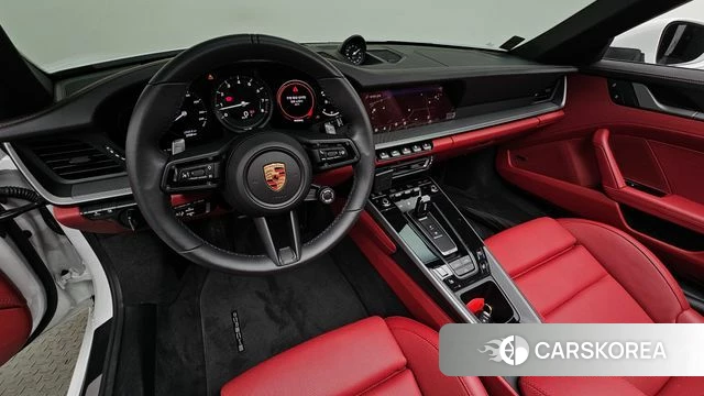 Porsche 911(992) id 4617668 из Кореи 17