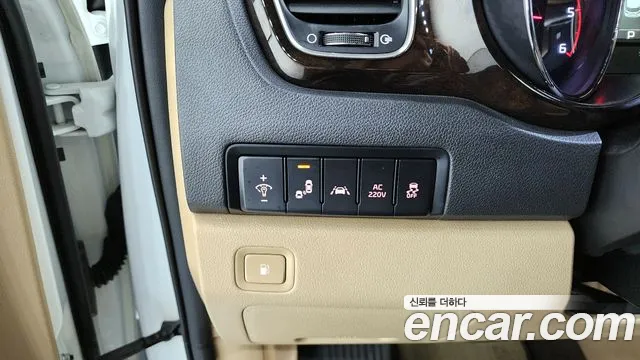 Kia The New Carnival id 2583957 из Кореи 17