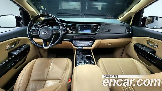 Kia The New Carnival id 2474415 из Кореи 17