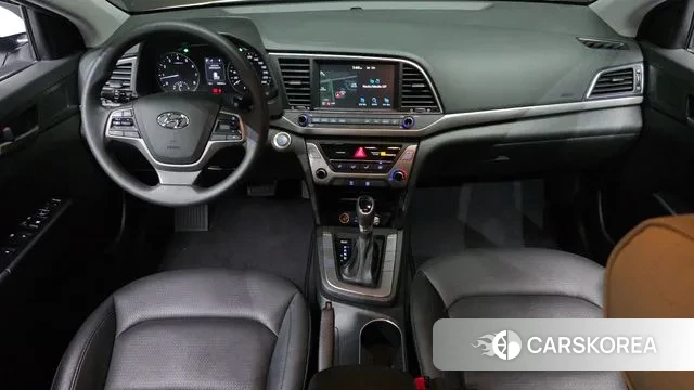 Hyundai Avante AD id 3789693 из Кореи 17