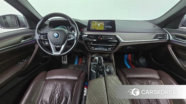 BMW 5 Series (G30) id 4918926 из Кореи 17