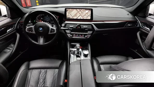 BMW 5 Series (G30) id 3360509 из Кореи 17