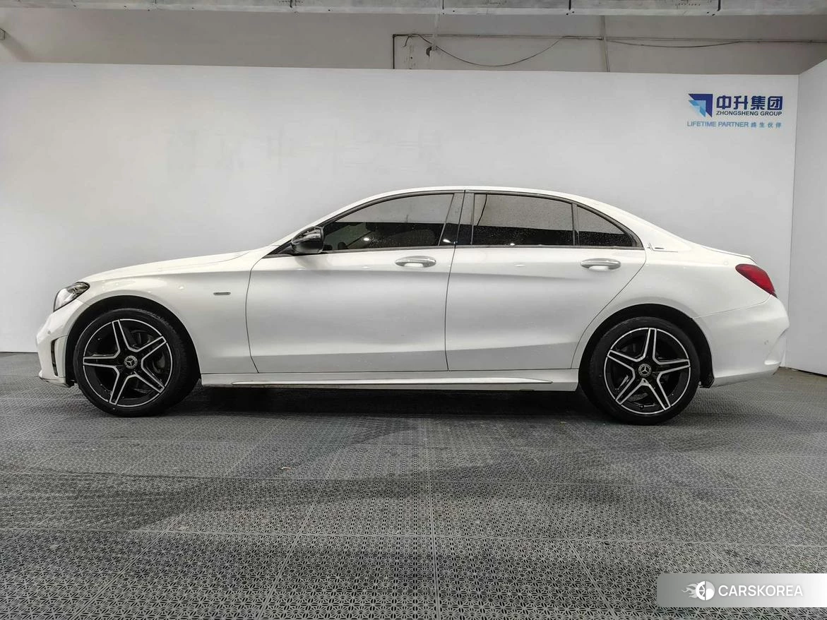 Mercedes-Benz Class C id 4421127 из Китая 17