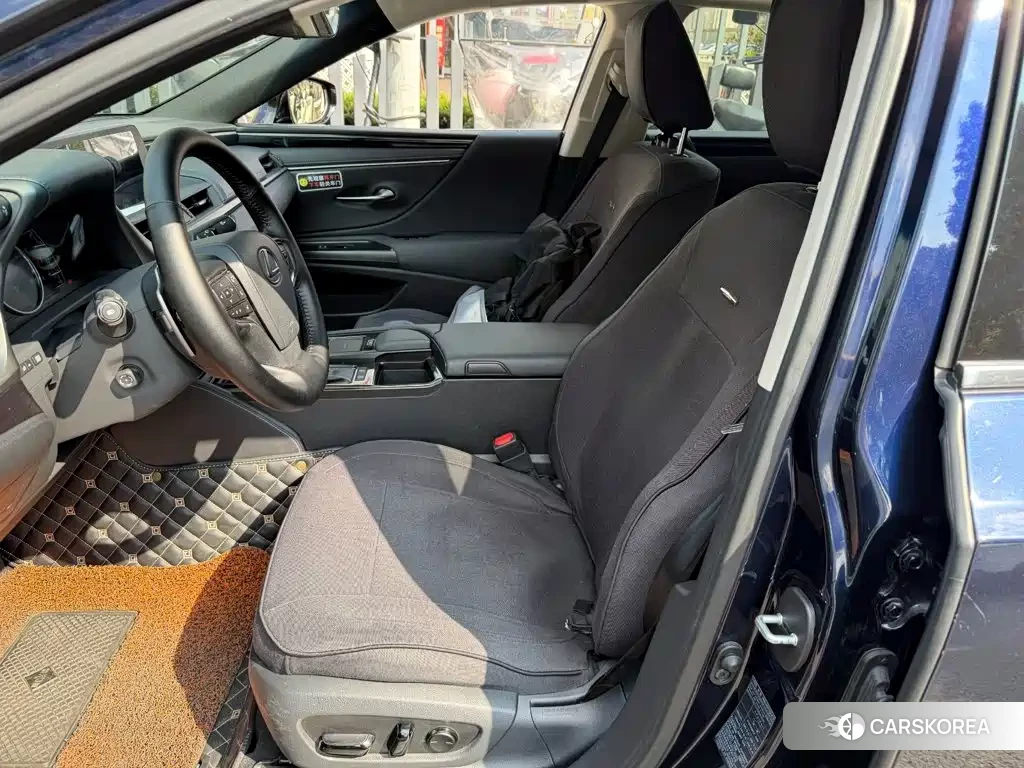 Lexus ES id 4644735 из Китая 11