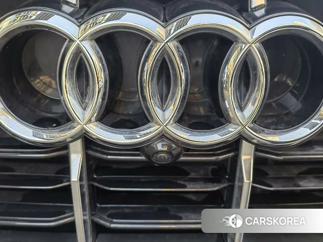 Audi Q7 id 4258283 из Китая 18