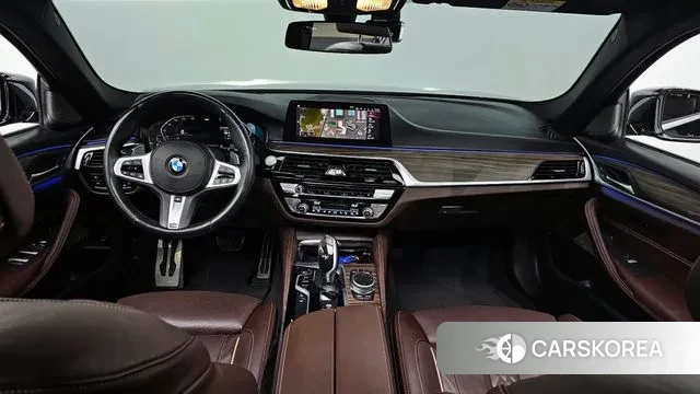 BMW 5 Series (G30) id 3238472 из Кореи 17