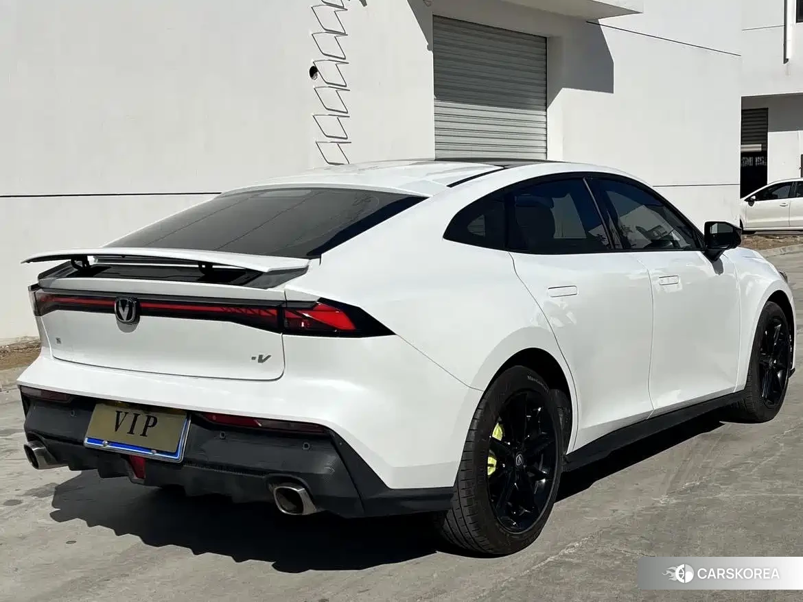 Chang'an UNI-V id 4679984 из Китая 13