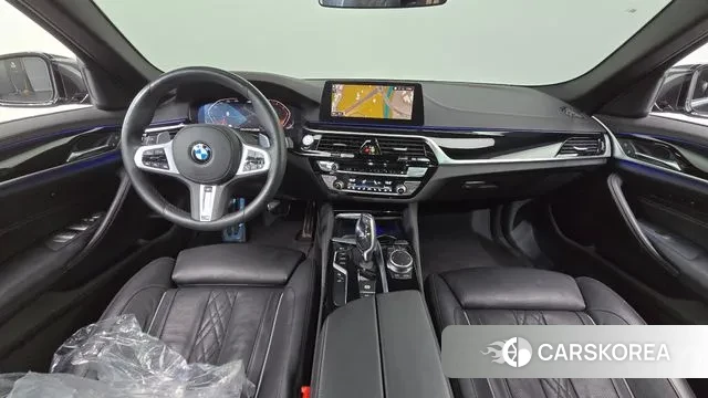 BMW 5 Series (G30) id 3033775 из Кореи 17