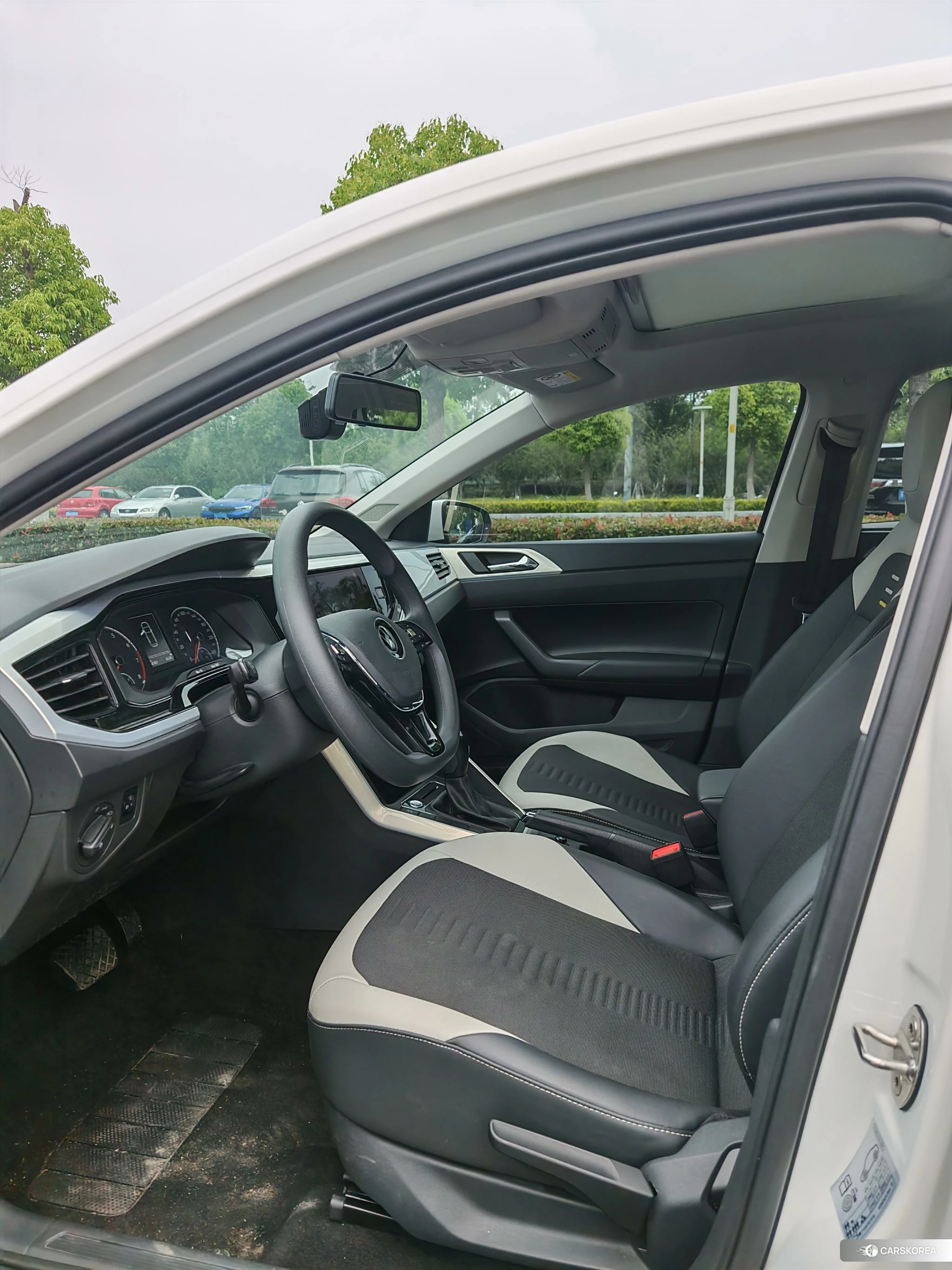 Volkswagen Polo id 4407267 из Китая 7