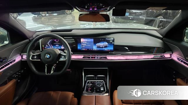 BMW 7 Series (G70) id 3876502 из Кореи 17