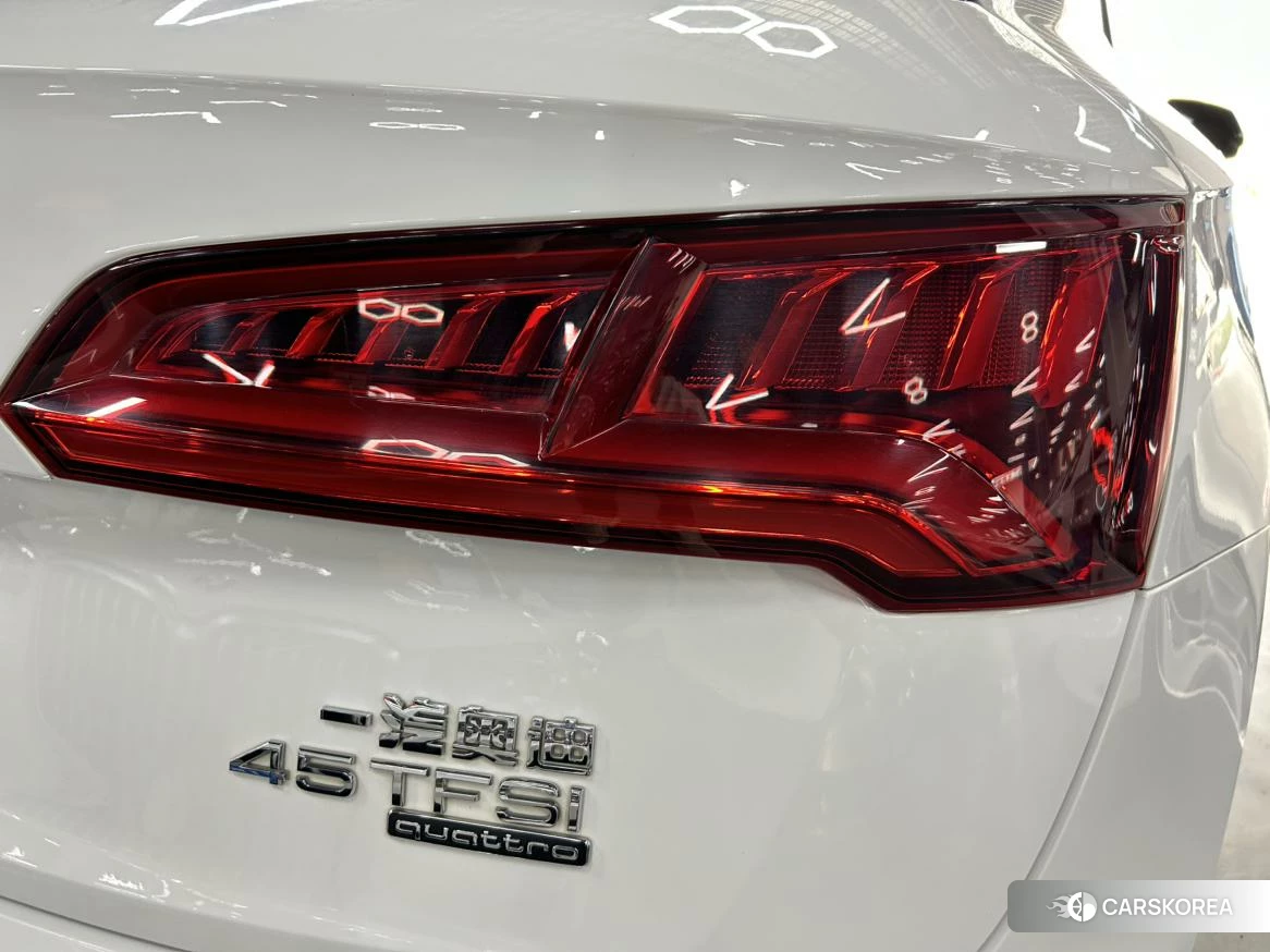 Audi Q5L id 4498709 из Китая 18