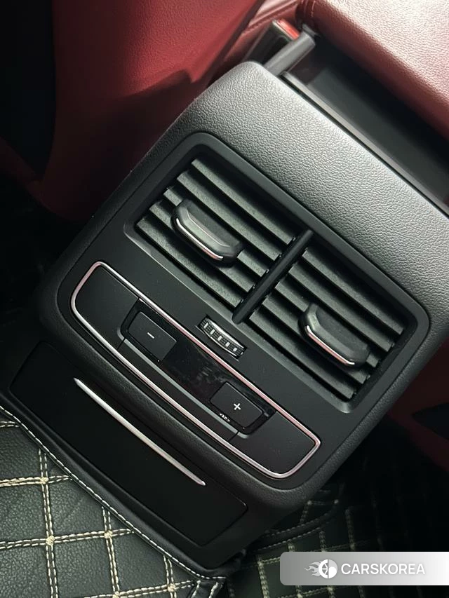 Audi A4L id 4219196 из Китая 7