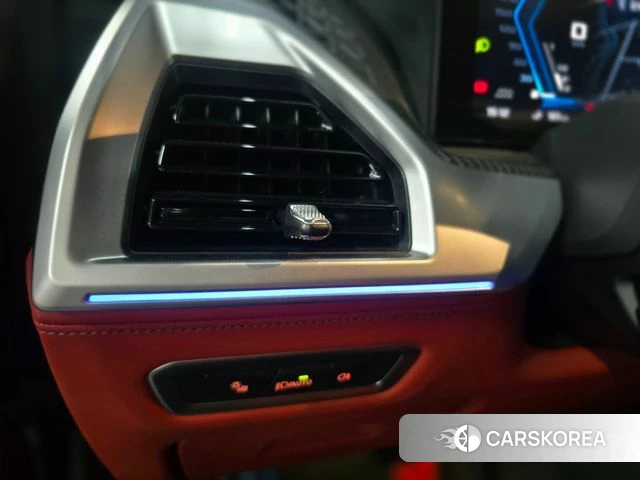 BMW XM (G09) id 4654677 из Кореи 7
