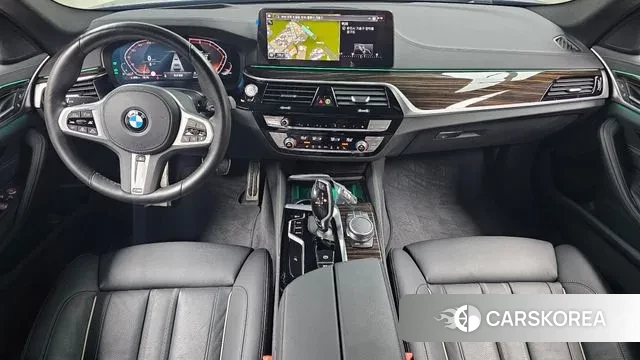 BMW 5 Series (G30) id 2890848 из Кореи 17