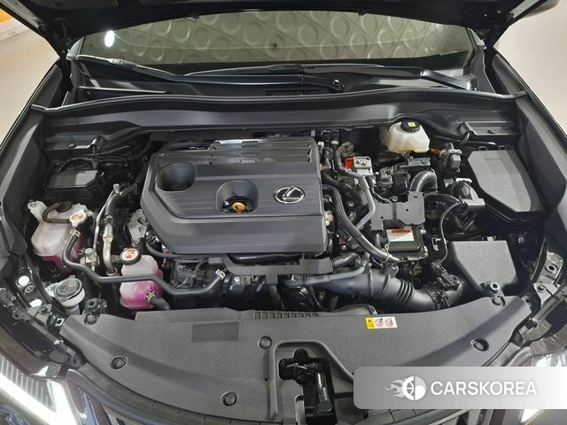 Lexus UX300h id 4635253 из Кореи 17