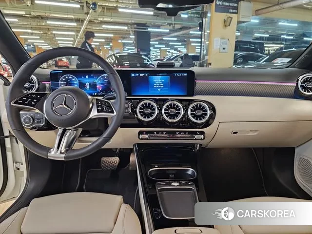 Mercedes-Benz A-Class W177 id 3596082 из Кореи 17