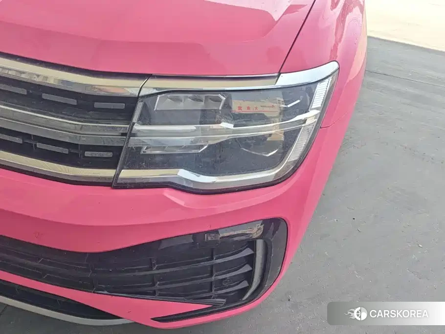 Volkswagen Touareg id 4681138 из Китая 13