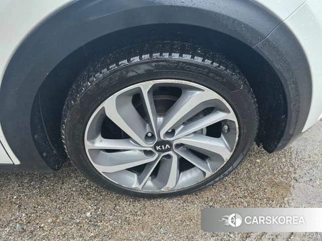 Kia Niro id 4610427 из Кореи 16
