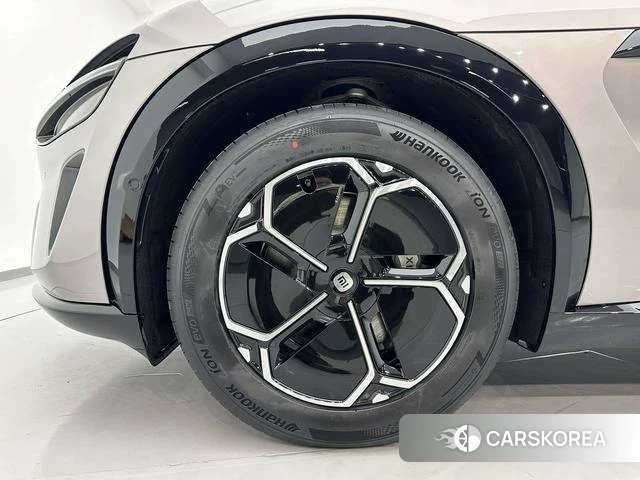 Xiaomi Car Xiaomi YU7 id 4182619 из Китая 26