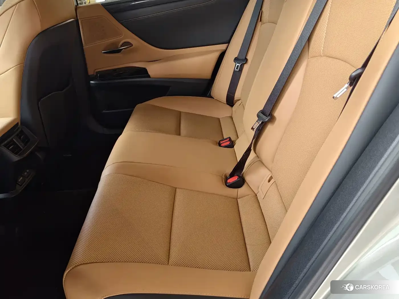 Lexus ES id 4622406 из Китая 17