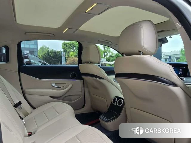 Mercedes-Benz E-class id 4276860 из Китая 18