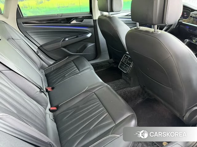 Volkswagen Passat id 4299692 из Китая 14