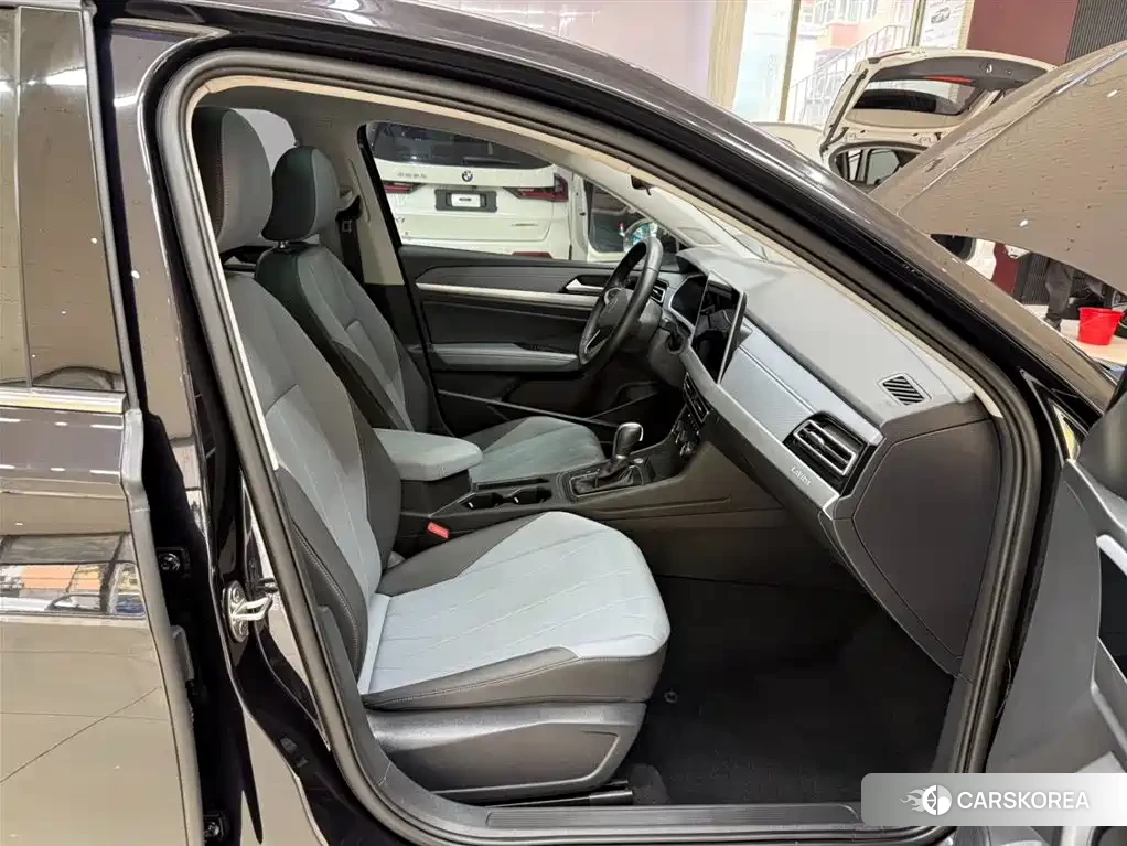 Volkswagen Lavida id 4679760 из Китая 20