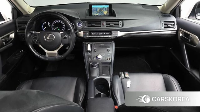 Lexus CT200h id 4378243 из Кореи 30