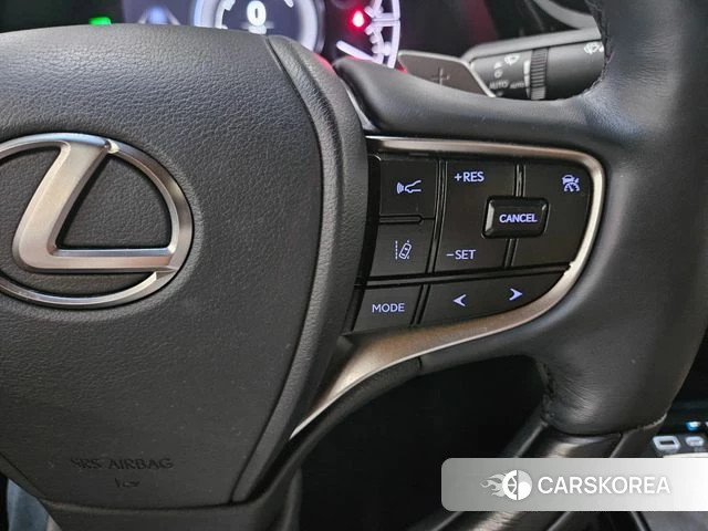 Lexus ES300h 7th generation id 4892691 из Кореи 16