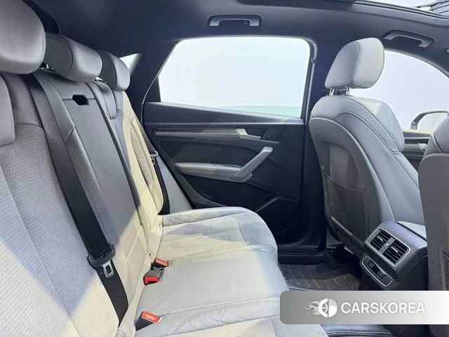 Audi Q5L Sportback id 4261698 из Китая 7
