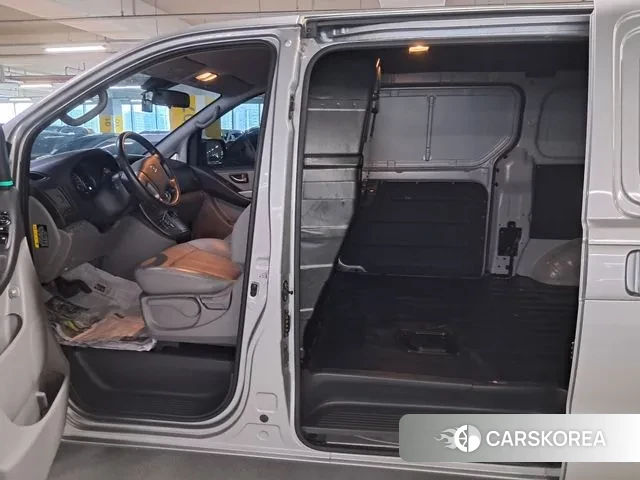 Hyundai The New Grand Starex id 3038731 из Кореи 17